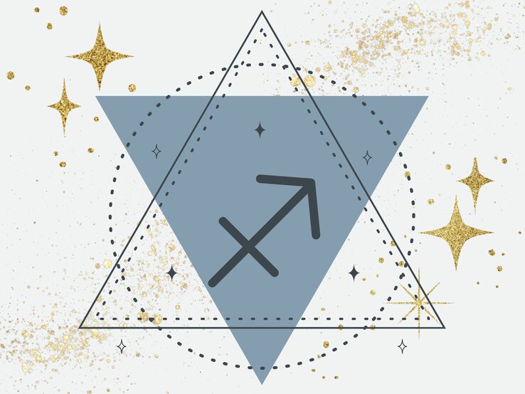 Das astrologische Symbol für das Sternzeichen Schütze vor einem dunkelgrauen Dreieck, dessen Spitze nach unten zeigt, umgeben von goldenen Sternen. | © Keronyart's Images/ Be keronyart, Anastezia Luneva und Ourevent.id/ rntyass via Canva.com [M]